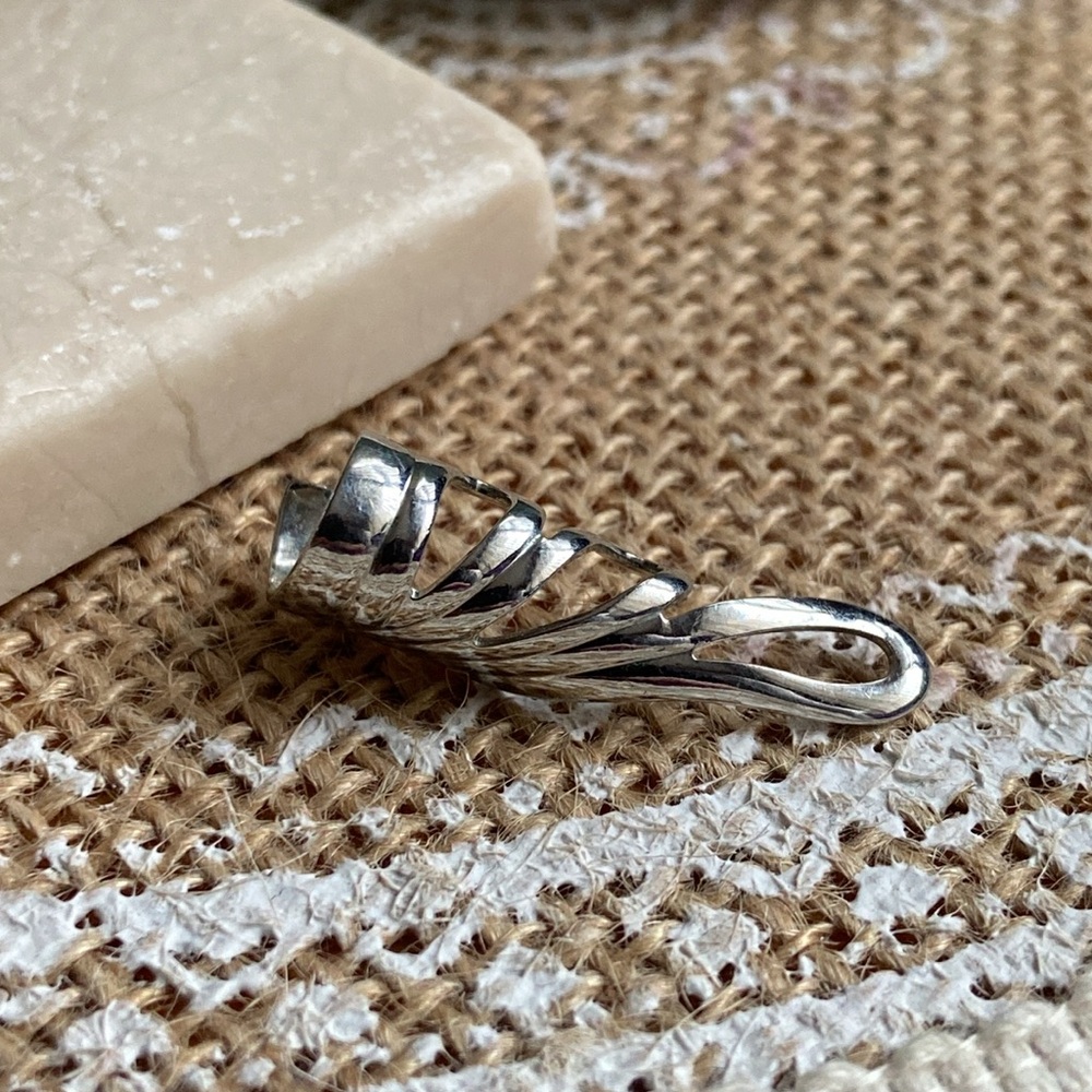 Silver ear cuff - Picture 4 of 4